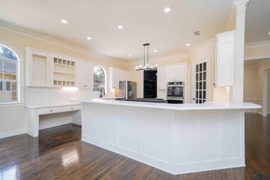 Beautifully Remodeled Home on Crossing Creeks Golf Course! on The Challenge at Oak Forest in Texas - for sale on GolfHomes.com, golf home, golf lot
