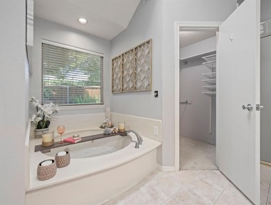 Cozy and inviting, this 2-bedroom, 2-bath home offers the on The Country Place in Texas - for sale on GolfHomes.com, golf home, golf lot