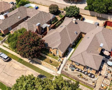 Cozy and inviting, this 2-bedroom, 2-bath home offers the on The Country Place in Texas - for sale on GolfHomes.com, golf home, golf lot