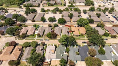 Cozy and inviting, this 2-bedroom, 2-bath home offers the on The Country Place in Texas - for sale on GolfHomes.com, golf home, golf lot