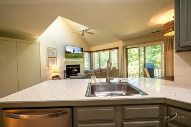 Townhouse for sale, Galena, IL 61036. One-bedroom, two-bathroom on Eagle Ridge Inn and Resort in Illinois - for sale on GolfHomes.com, golf home, golf lot