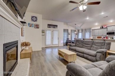 This home has been beautifully maintained in the desirable on Briarbrook Golf Course in Missouri - for sale on GolfHomes.com, golf home, golf lot