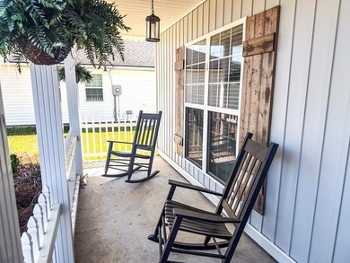 Check out this BEAUTIFULLY UPDATED 3 bed 2 bath home in South on Francis Lake Golf Club in Georgia - for sale on GolfHomes.com, golf home, golf lot