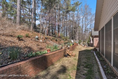 Spacious Brick Home on Two Lots in StillWaters! Nestled on the on Stillwaters Golf and Country Club in Alabama - for sale on GolfHomes.com, golf home, golf lot