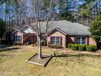 Spacious Brick Home on Two Lots in StillWaters! Nestled on the on Stillwaters Golf and Country Club in Alabama - for sale on GolfHomes.com, golf home, golf lot