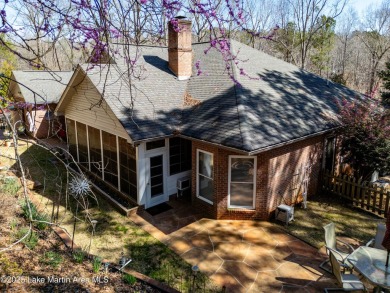 Spacious Brick Home on Two Lots in StillWaters! Nestled on the on Stillwaters Golf and Country Club in Alabama - for sale on GolfHomes.com, golf home, golf lot