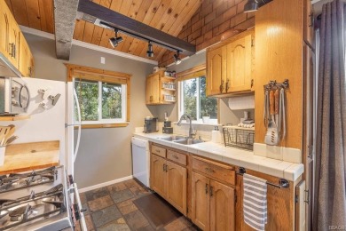 Welcome to the most charming Moonridge cabin, nestled among on Big Bear Mountain Ski and Golf Resort in California - for sale on GolfHomes.com, golf home, golf lot