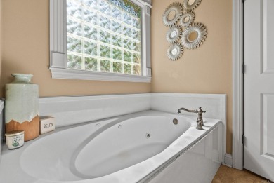 Looking for a new house for your family? This one is it! Step on Greystone Country Club in Arkansas - for sale on GolfHomes.com, golf home, golf lot