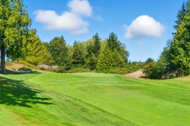 Golfer’s Luxurious dream home on White Horse Golf Club in Washington - for sale on GolfHomes.com, golf home, golf lot