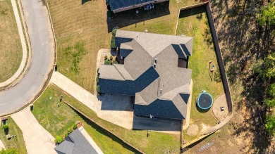 Looking for a new house for your family? This one is it! Step on Greystone Country Club in Arkansas - for sale on GolfHomes.com, golf home, golf lot