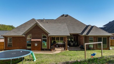 Looking for a new house for your family? This one is it! Step on Greystone Country Club in Arkansas - for sale on GolfHomes.com, golf home, golf lot