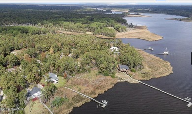 Waterfront Homesite. Located in the Gated Waterfront and Golf on Harbour Point Golf Club in North Carolina - for sale on GolfHomes.com, golf home, golf lot