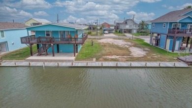 Coastal Canal Front Home in Holiday Beach, Rockport. This on Lamar Golf Course in Texas - for sale on GolfHomes.com, golf home, golf lot