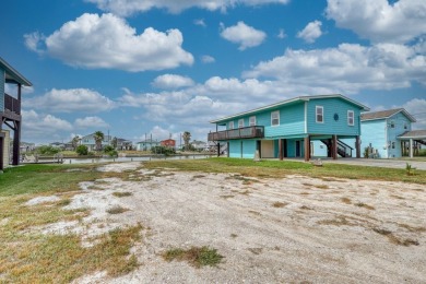 Coastal Canal Front Home in Holiday Beach, Rockport. This on Lamar Golf Course in Texas - for sale on GolfHomes.com, golf home, golf lot