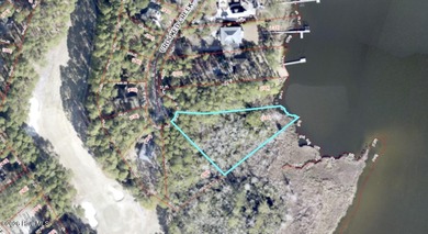 929 Crooked Creek Drive lot: 135 on Harbour Point Golf Club in North Carolina - for sale on GolfHomes.com, golf home, golf lot