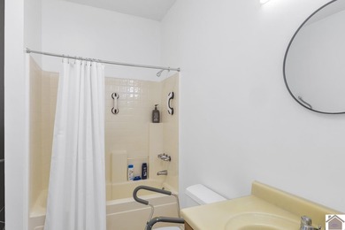 Private and Peaceful describe this 21.4 acre property located on Miller Memorial Golf Course in Kentucky - for sale on GolfHomes.com, golf home, golf lot