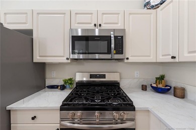 Welcome home to this beautifully remodeled 2 bdrm + den on St. Lucie Trail Golf Club in Florida - for sale on GolfHomes.com, golf home, golf lot