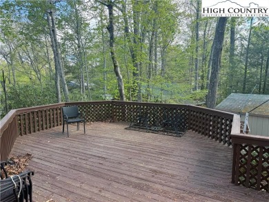 Nestled in the heart of the highly desirable Linville Land on Land Harbor Golf Course in North Carolina - for sale on GolfHomes.com, golf home, golf lot