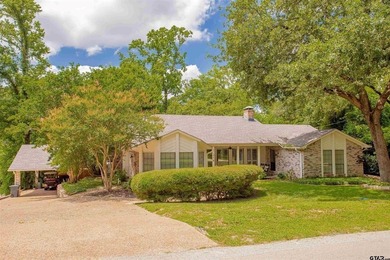 BEAUTIFUL IN GROUND POOL!! RECENTLY INSTALLED SEPTIC SYSTEM on Hide-A-Way Lake Golf Course in Texas - for sale on GolfHomes.com, golf home, golf lot