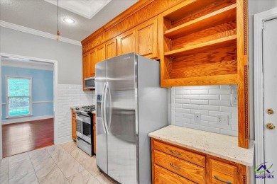 Discover this beautifully crafted 3-bedroom, all-brick home in on Landings Golf Club in Georgia - for sale on GolfHomes.com, golf home, golf lot