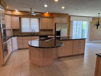 ***THIS IS AN ONLINE ONLY AUCTION! THE PRICE LISTED IS THE on Country Club of Missouri in Missouri - for sale on GolfHomes.com, golf home, golf lot