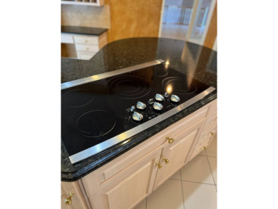 ***THIS IS AN ONLINE ONLY AUCTION! THE PRICE LISTED IS THE on Country Club of Missouri in Missouri - for sale on GolfHomes.com, golf home, golf lot