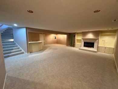 ***THIS IS AN ONLINE ONLY AUCTION! THE PRICE LISTED IS THE on Country Club of Missouri in Missouri - for sale on GolfHomes.com, golf home, golf lot