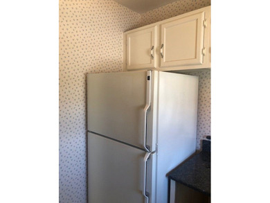 Vista Royale 55+ PRICED TO SELL QUICKLY. Needs light updating on The American Golf Club in Florida - for sale on GolfHomes.com, golf home, golf lot