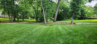 Highly desirable location in Huntington Park adjacent to on Franklin Country Club in Kentucky - for sale on GolfHomes.com, golf home, golf lot
