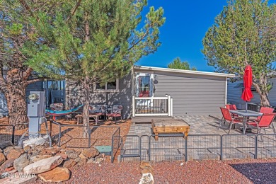 This home is situated in Juniper Ridge Resort (JRR) a 55+ adult on Juniper Ridge R.V. Golf Resort in Arizona - for sale on GolfHomes.com, golf home, golf lot