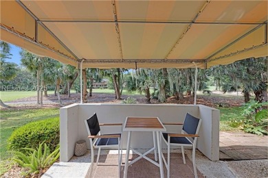 This beautifully updated 2 BR, 2 BA flat in the sought-after on Shipyard Golf Club in South Carolina - for sale on GolfHomes.com, golf home, golf lot