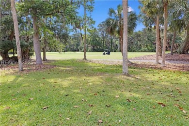 This beautifully updated 2 BR, 2 BA flat in the sought-after on Shipyard Golf Club in South Carolina - for sale on GolfHomes.com, golf home, golf lot