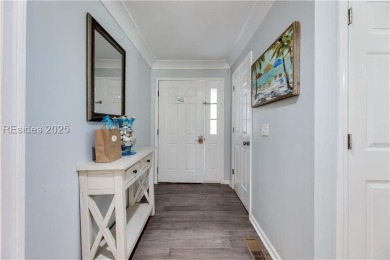 This beautifully updated 2 BR, 2 BA flat in the sought-after on Shipyard Golf Club in South Carolina - for sale on GolfHomes.com, golf home, golf lot