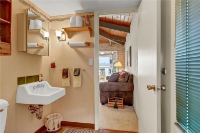 Fantastic End-unit Condo located within the Gates of Breezy on Breezy Point Golf Course Resort in Minnesota - for sale on GolfHomes.com, golf home, golf lot