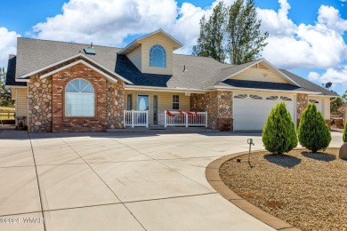 ON THE FAIRWAY ... this gorgeous 3 bedroom, 3 bath home offers 2 on Snowflake Municipal Golf Course in Arizona - for sale on GolfHomes.com, golf home, golf lot