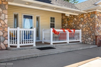 ON THE FAIRWAY ... this gorgeous 3 bedroom, 3 bath home offers 2 on Snowflake Municipal Golf Course in Arizona - for sale on GolfHomes.com, golf home, golf lot