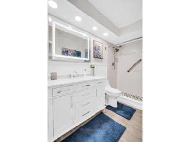 HUGE PRICE IMPROVEMENT! GORGEOUS two bed/two bath condo in the on Highland Lakes Executive Golf Course in Florida - for sale on GolfHomes.com, golf home, golf lot