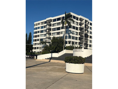 Beautiful 2-bedroom, 2-bathroom apartment, impeccably maintained on The President Country Club in Florida - for sale on GolfHomes.com, golf home, golf lot