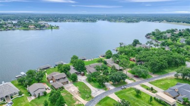 Welcome to your dream location on the shores of Lake Kiowa. This on Lake Kiowa Golf Course in Texas - for sale on GolfHomes.com, golf home, golf lot