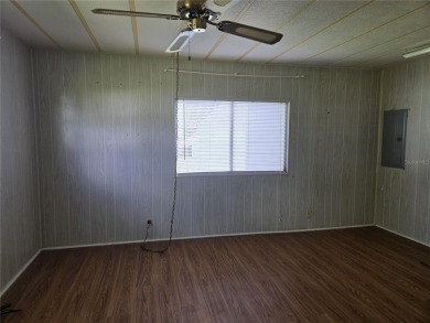 ZELLWOOD STATION 2 BEDROOM 2 BATH HOME. FEE SIMPLE, MEMBRANE on Zellwood Station Country Club in Florida - for sale on GolfHomes.com, golf home, golf lot