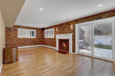THIS FALL, DONT STALL- THIS SPLIT LEVEL HAS IT ALL...WELCOME TO on Peninsula Golf Club in New York - for sale on GolfHomes.com, golf home, golf lot