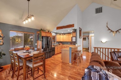 Charming Meadowcreek fully furnished home featuring three on Meadowcreek Golf Resort in Idaho - for sale on GolfHomes.com, golf home, golf lot