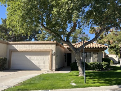 Charming End Unit Casita in beautiful Westbrook Village! on Westbrook Village Golf Club in Arizona - for sale on GolfHomes.com, golf home, golf lot