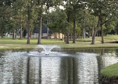 Beautiful updated golf course home on #16 green and #17 tee box on Pinnacle Golf and Boat Club in Texas - for sale on GolfHomes.com, golf home, golf lot