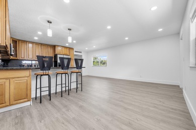 **SELLER FINANCING AVAILABLE**Gorgeous 1BR/1BA Accessible Villa on Kings Point Golf - Executive in Florida - for sale on GolfHomes.com, golf home, golf lot