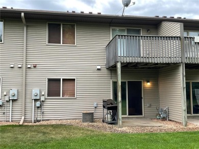 LOVE GOLF??? Check out this great townhome on the 9th hole! on The Ponds Golf Club in Minnesota - for sale on GolfHomes.com, golf home, golf lot