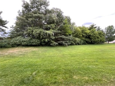 LOVE GOLF??? Check out this great townhome on the 9th hole! on The Ponds Golf Club in Minnesota - for sale on GolfHomes.com, golf home, golf lot
