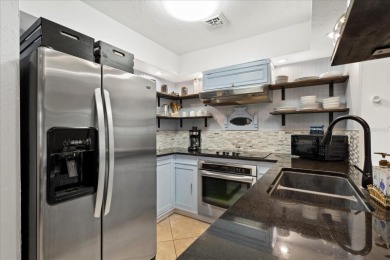 This Charming South Venice POOL home is MOVE-IN-READY with on Jacaranda West Country Club in Florida - for sale on GolfHomes.com, golf home, golf lot