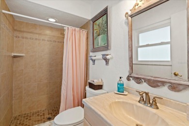 This Charming South Venice POOL home is MOVE-IN-READY with on Jacaranda West Country Club in Florida - for sale on GolfHomes.com, golf home, golf lot