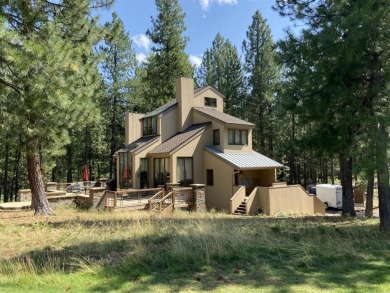 Great location for this great BBR home. Overlooking the 16th on Black Butte Ranch Golf Club Glaze Meadow in Oregon - for sale on GolfHomes.com, golf home, golf lot